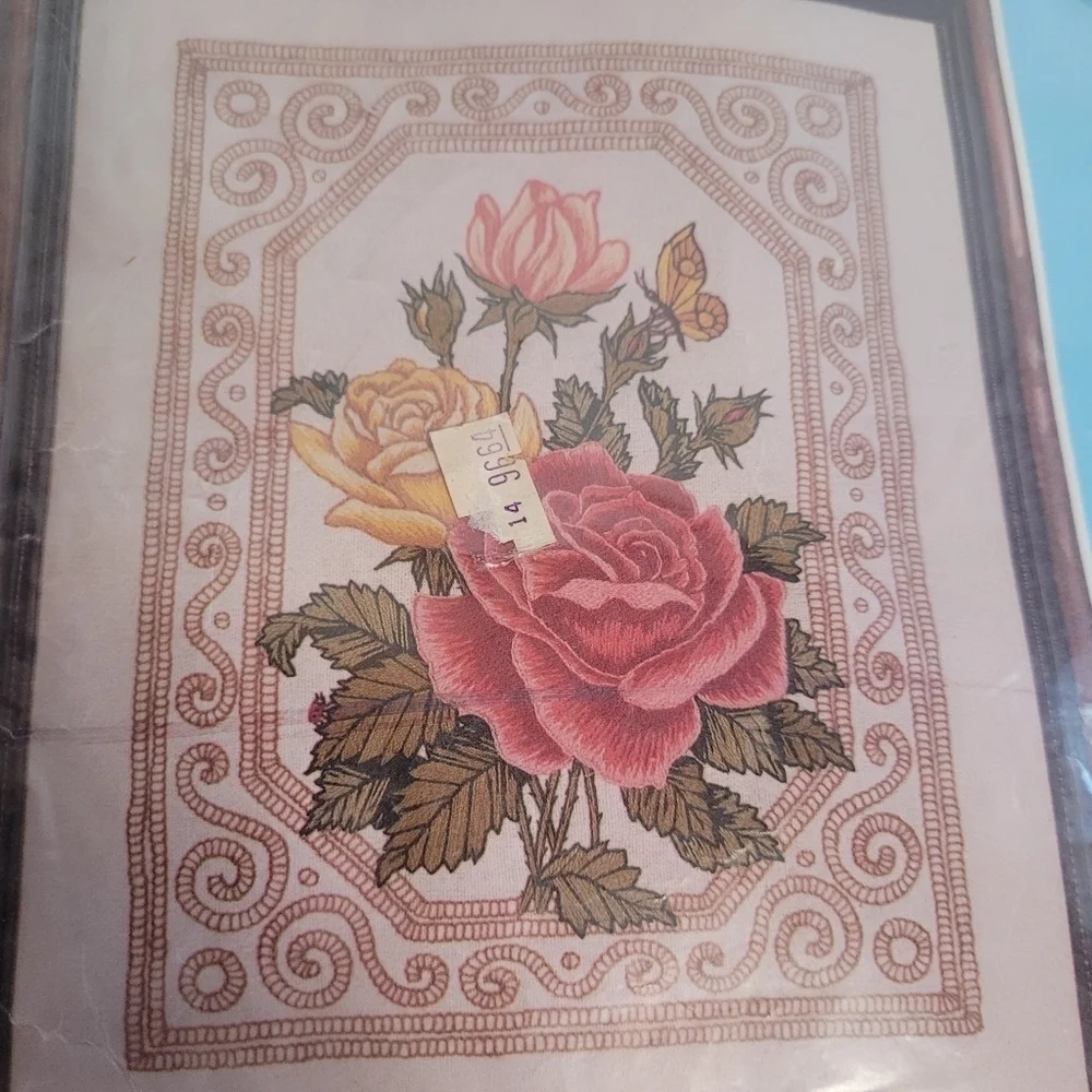 Multiple Choices Crewel Stitchery Kit #01-331 Roses,Roses by Adele Veres NIP